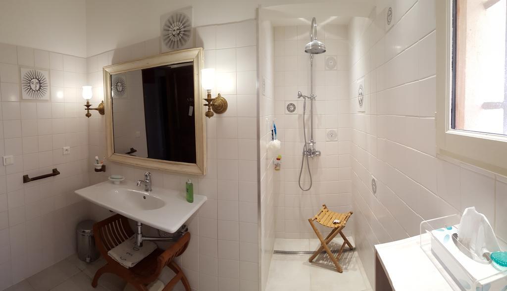 Bed and Breakfast Lamanderie En Provence Alleins Номер фото