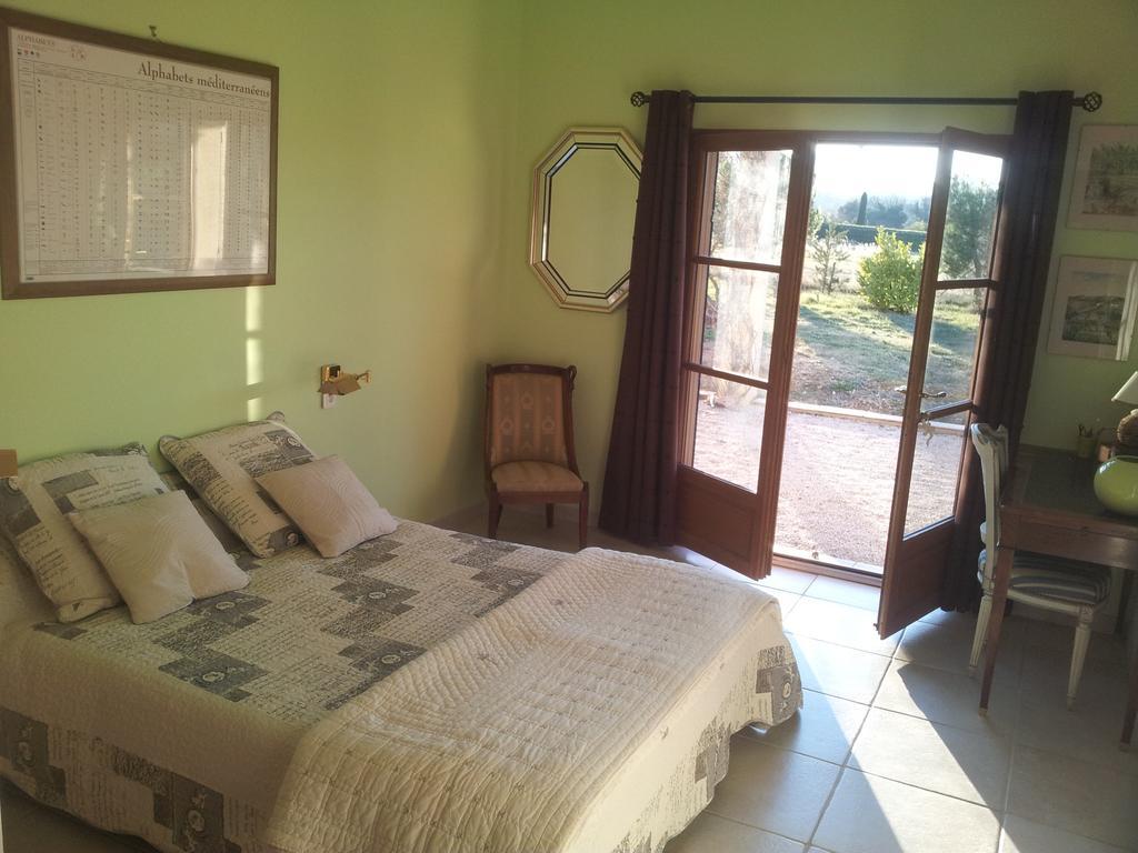 Bed and Breakfast Lamanderie En Provence Alleins Номер фото