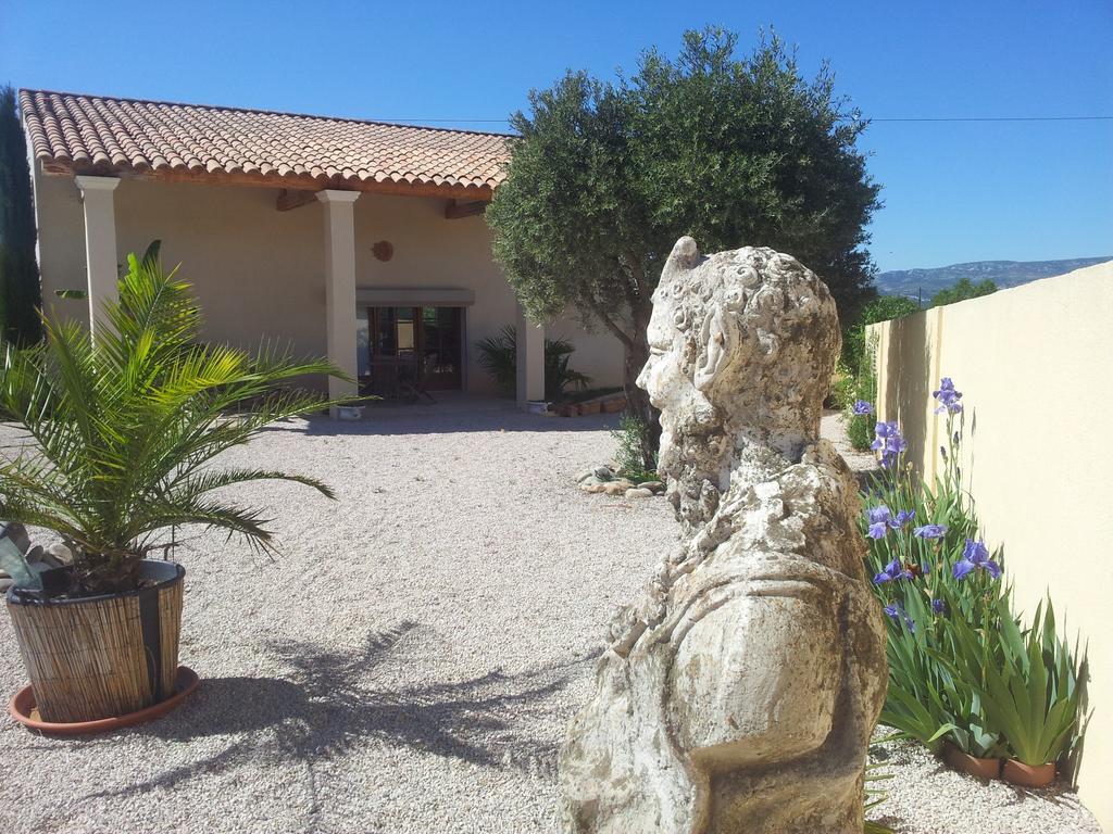 Bed and Breakfast Lamanderie En Provence Alleins Экстерьер фото