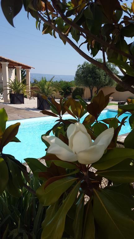 Bed and Breakfast Lamanderie En Provence Alleins Экстерьер фото
